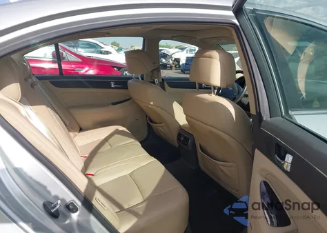 2011 Hyundai Genesis 4.6 from USA, damaged, VIN KMHGC4DF9BU124934